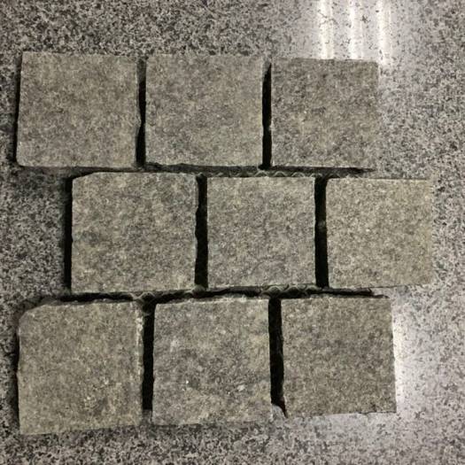 Samistone 100*100mm*30mm Cobblestone New G684 Black Block Natural Granite Brick Meshed Cobble Stone Pavers